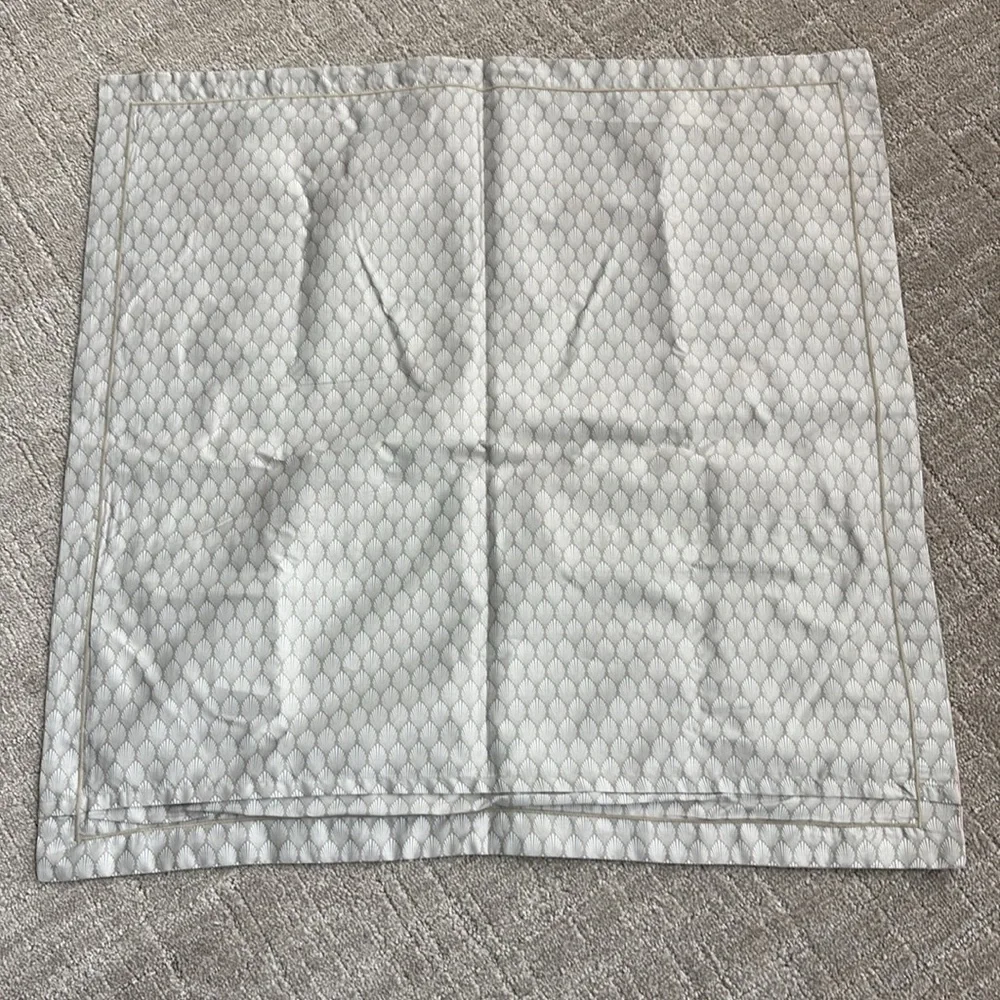 NEW Anne de Solene Voyageuse Rose Sateen 300 TC Organic Cotton Euro Sham